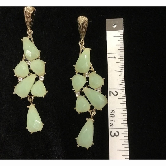 LIGHT Green Earrings w Gold Metal - Picture 2 of 2